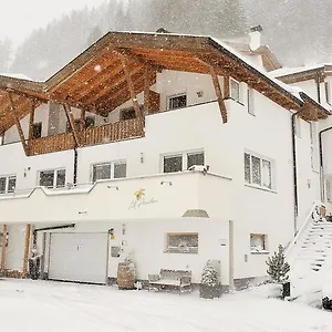 Al-avioeler Apartment